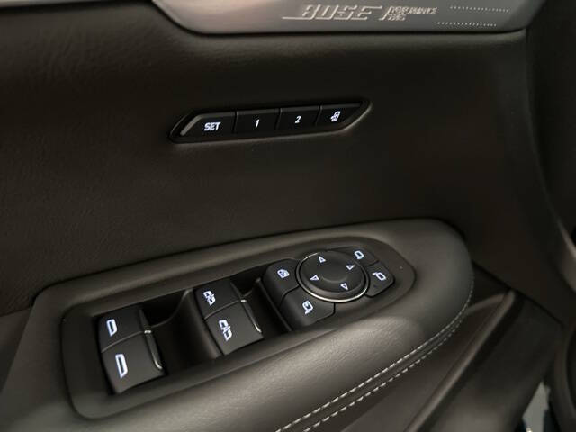 2025 Cadillac XT6 Premium Luxury