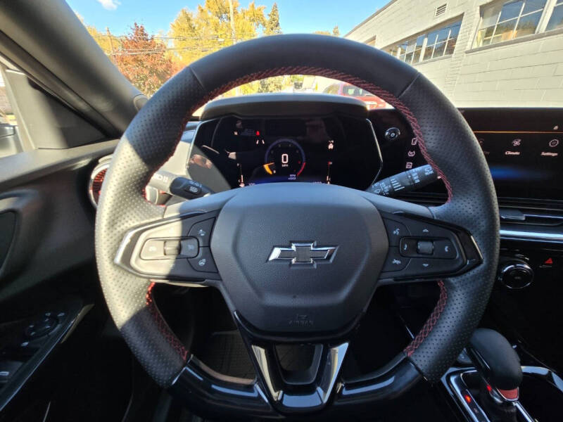 2025 Chevrolet Trax RS