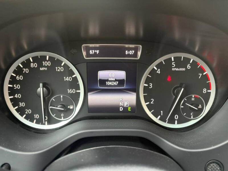 2017 Infiniti QX30 Premium