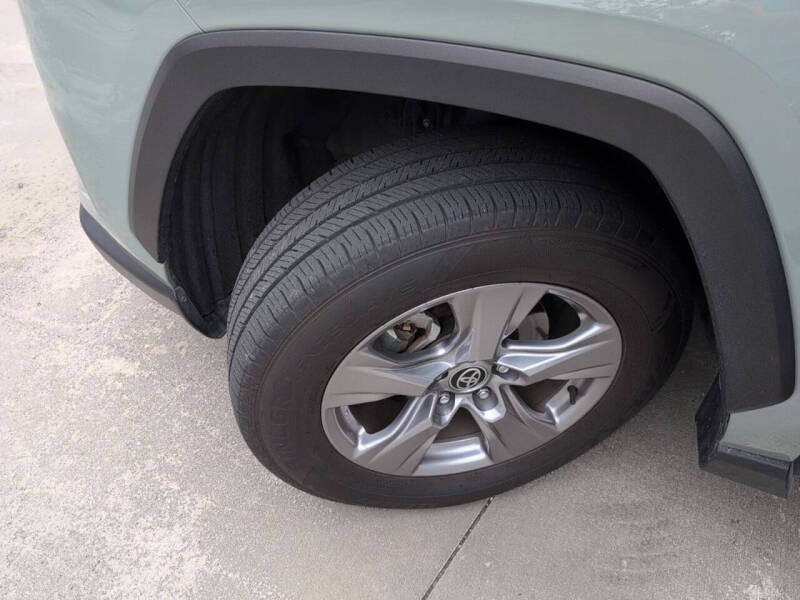 2022 Toyota RAV4 Hybrid XLE