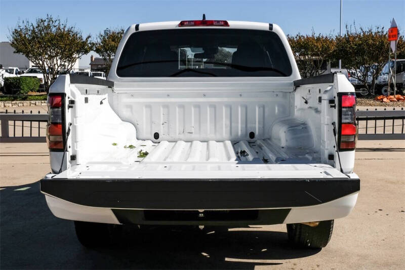 2022 Nissan Frontier SV