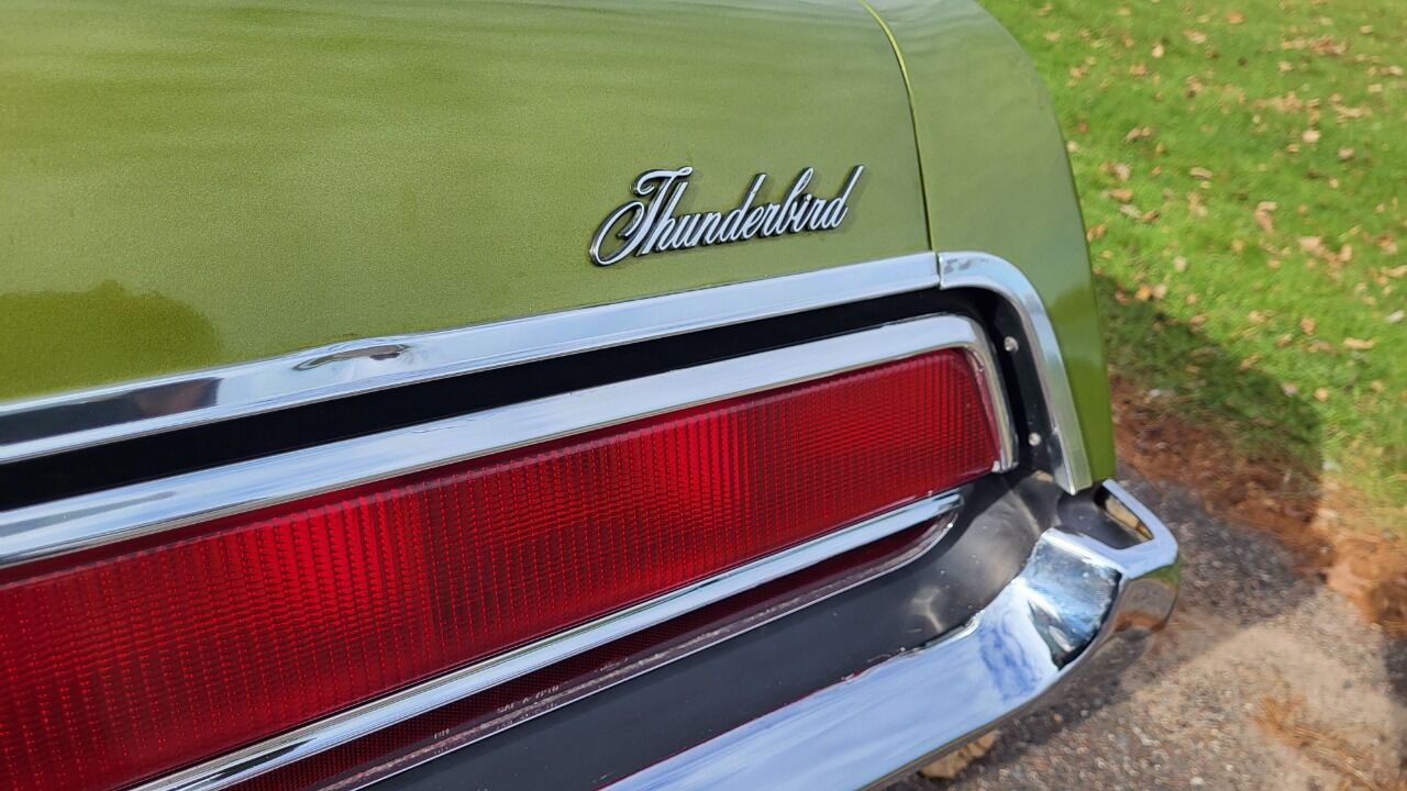 1973 Ford Thunderbird 57