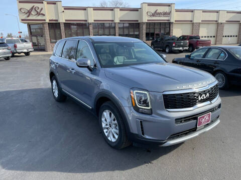 2022 Kia Telluride for sale at ASSOCIATED SALES & LEASING in Marshfield WI
