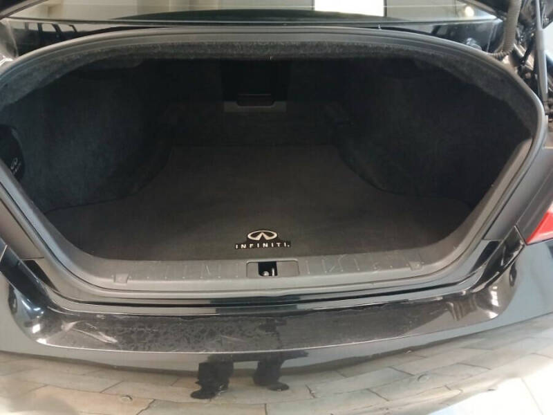 2014 Infiniti Q70 3.7