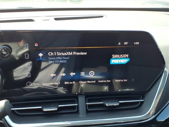 2025 Chevrolet Trax RS