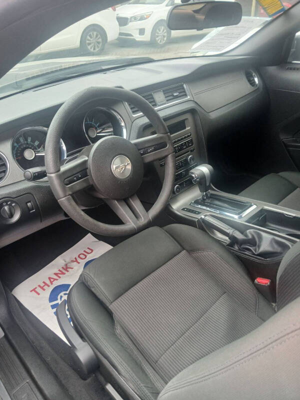 2010 Ford Mustang V6