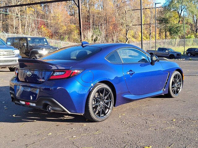 2024 Toyota GR86 Premium