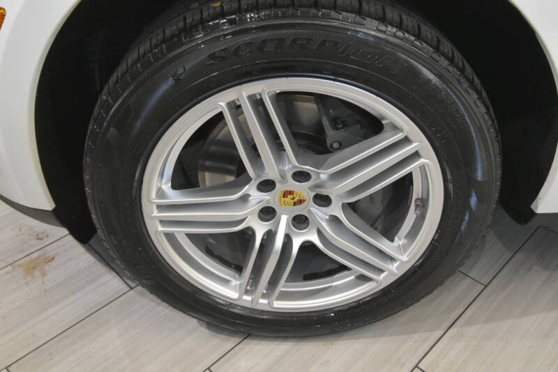 2020 Porsche Macan S