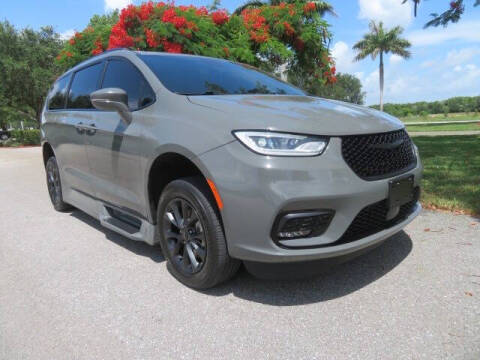 2021 Chrysler Pacifica Touring