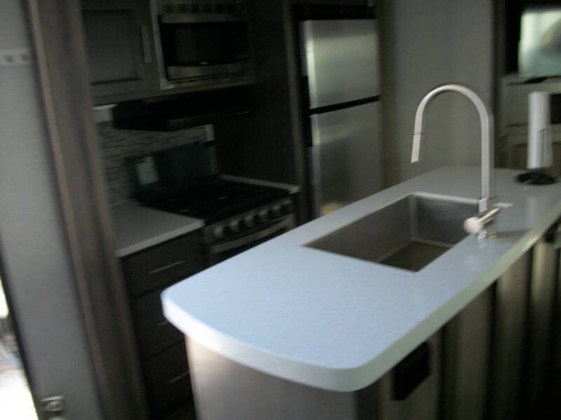 2020 Sunset Trail Ultra lite 331BH