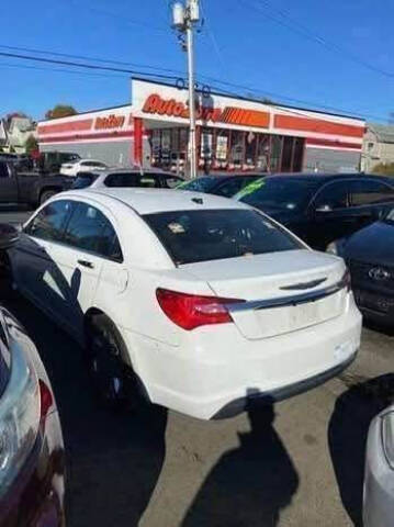 2014 Chrysler 200 LX