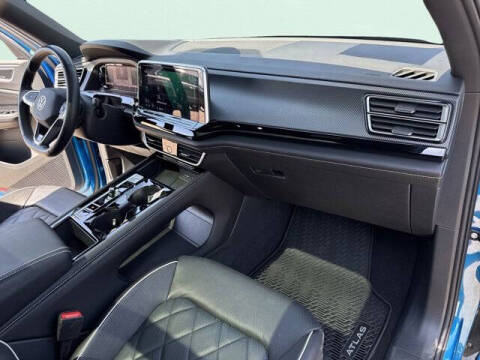 2024 Volkswagen Atlas Cross Sport SEL Premium R-Line 4Motion
