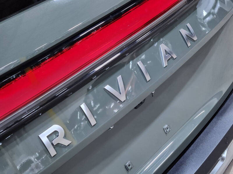 2023 Rivian R1S Launch Edition