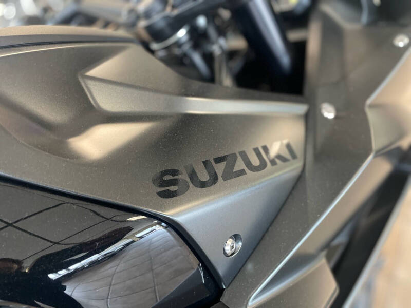 2025 Suzuki GSX-8R