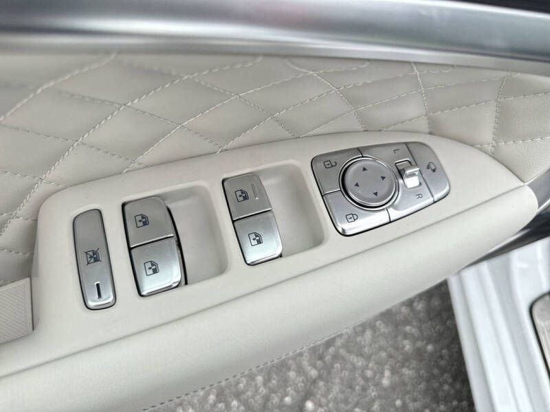 2025 Genesis G70