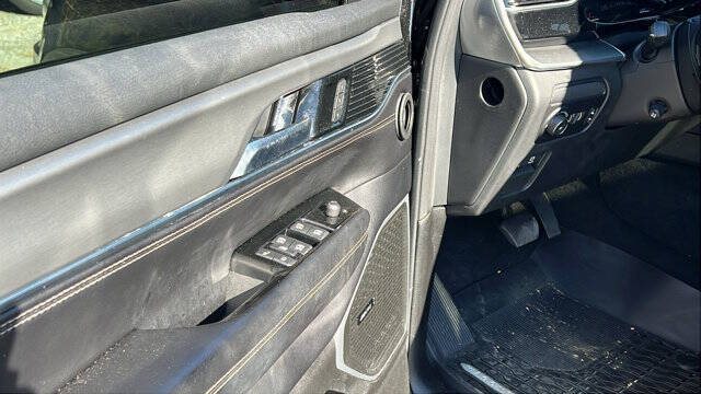 2023 Jeep Wagoneer Carbide