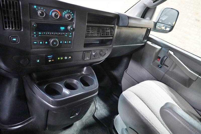 2017 Chevrolet Express LT 3500