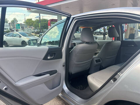 2017 Honda Accord EX-L w/Navi w/Honda Sensing