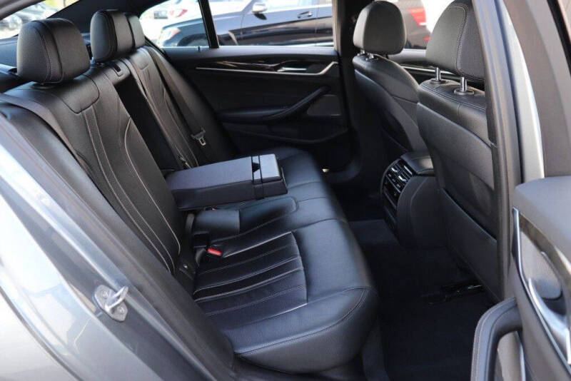 2017 BMW 5 Series 540i
