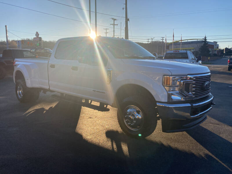 2022 Ford F-350 Super Duty XLT photo 5