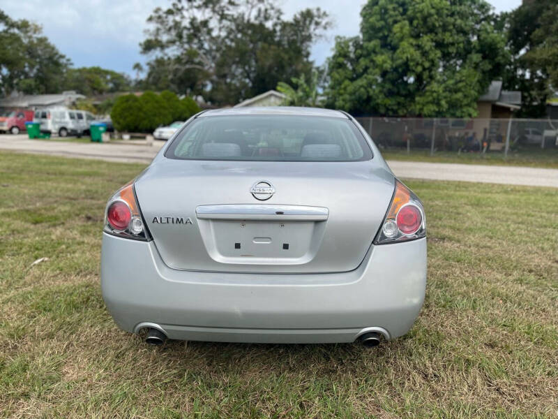 2008 Nissan Altima S photo 4