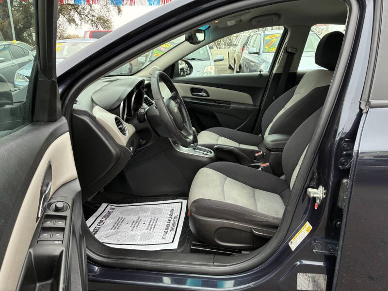 2014 Chevrolet Cruze LS Auto
