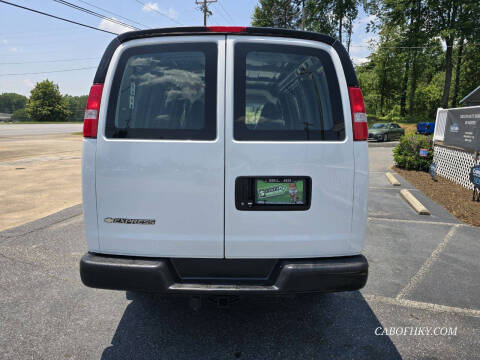 2017 Chevrolet Express 2500