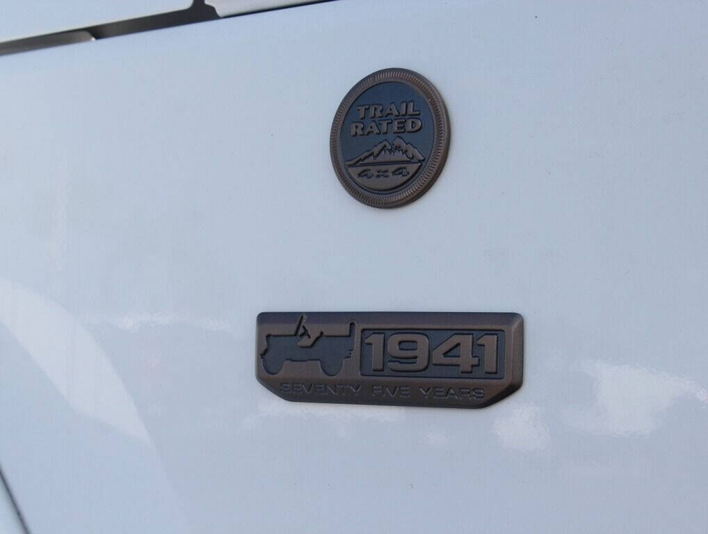 2017 Jeep Wrangler Unlimited  - $29,995