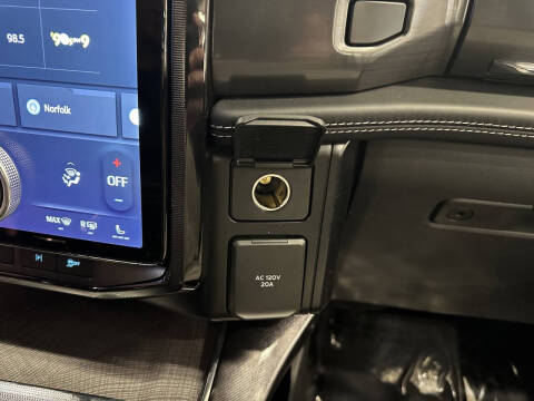 2023 Ford F-150 Lightning XLT