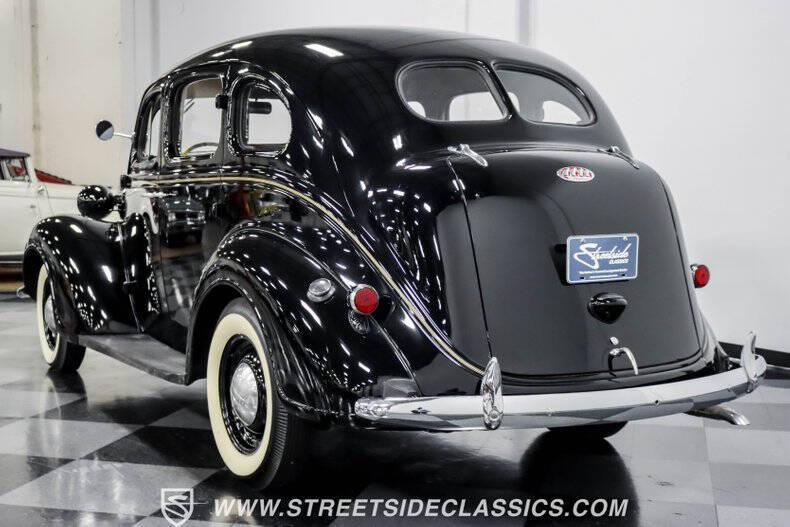 1938 Plymouth Deluxe