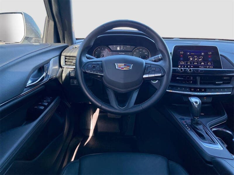 2025 Cadillac CT4 Luxury