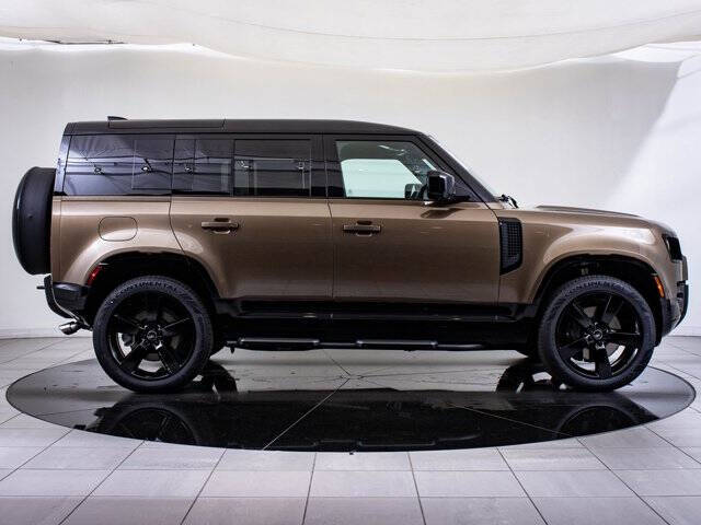 2025 Land Rover Defender 110 P500 X-Dynamic SE