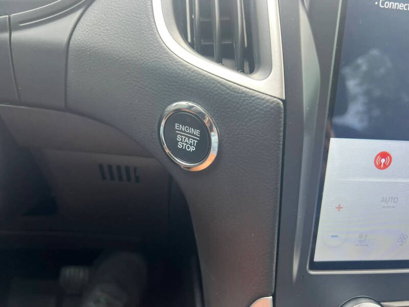 2023 Ford Edge
