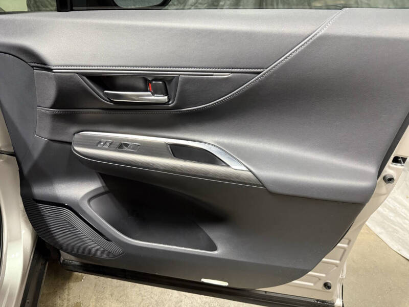 2024 Toyota Venza XLE