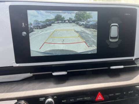 2024 Kia Carnival EX