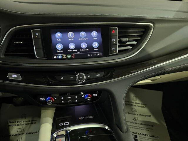 2024 Buick Enclave Essence
