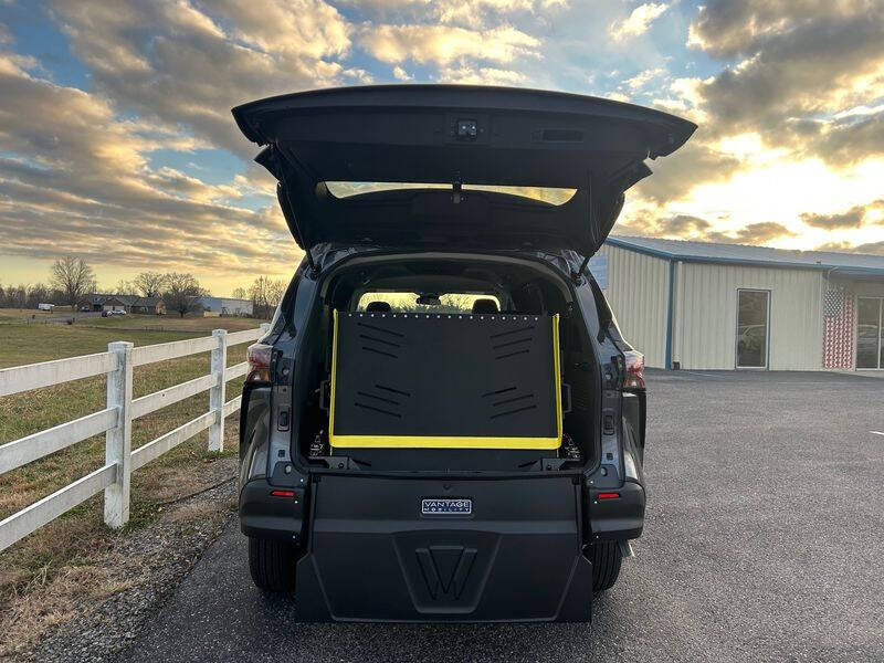 2025 Toyota Sienna LE 8-Passenger