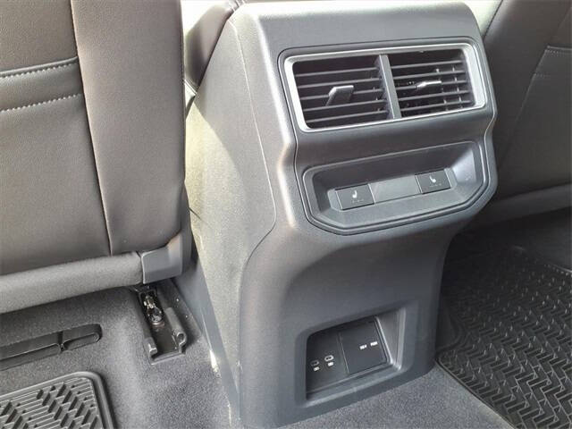 2024 Volkswagen Atlas Cross Sport SEL R-Line 4Motion