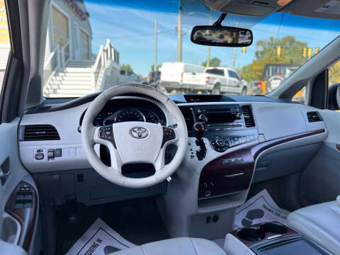 2013 Toyota Sienna