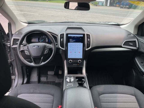 2022 Ford Edge SE