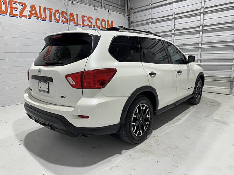 2020 Nissan Pathfinder SV