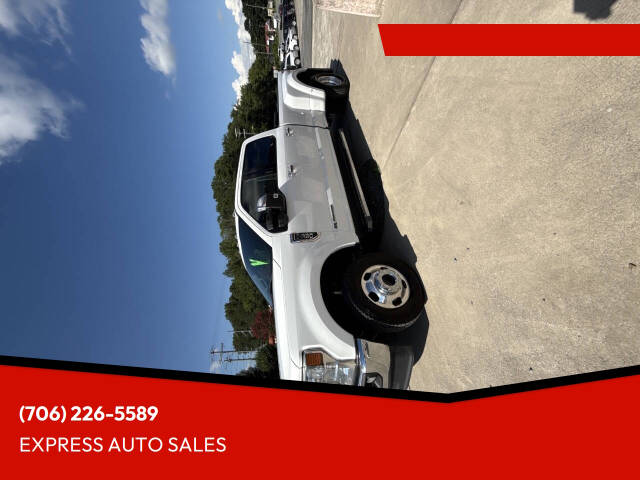 2022 Ford F-350 Super Duty Lariat's photo