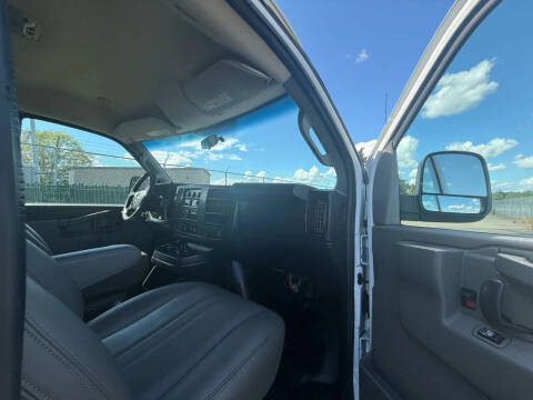 2016 Chevrolet Express 2500