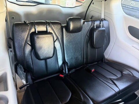2020 Chrysler Pacifica Touring L