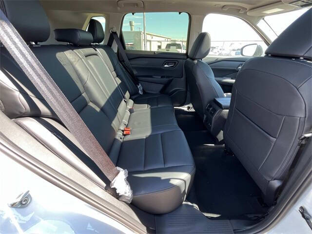 2025 Nissan Rogue SL