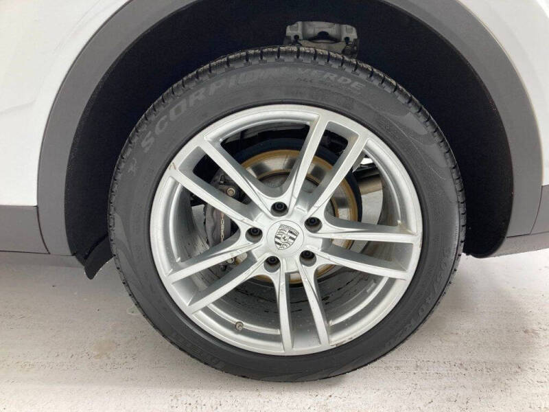 2023 Porsche Cayenne