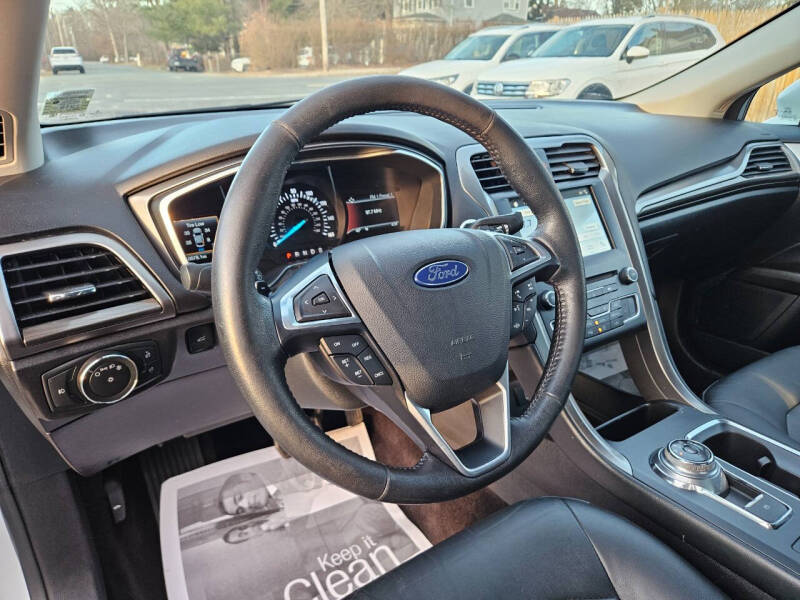 2017 Ford Fusion SE