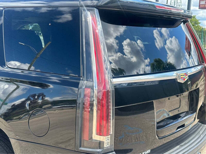 2018 Cadillac Escalade Luxury