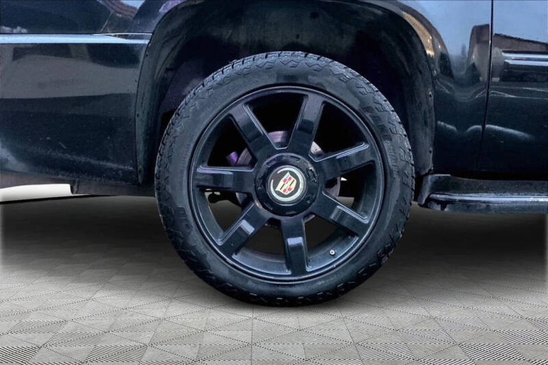 2011 Cadillac Escalade ESV Luxury