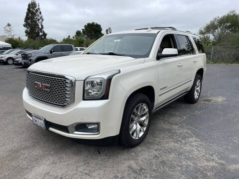 2015 GMC Yukon for sale at La Mesa Auto Sales in Huntington Park CA